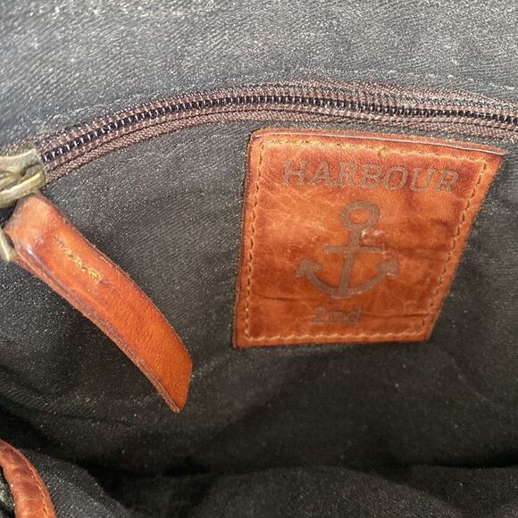 Harbour 2nd: Brown Leather Crossbody Adjustable Strap Bag - Gently Used - Picture 9 of 15
